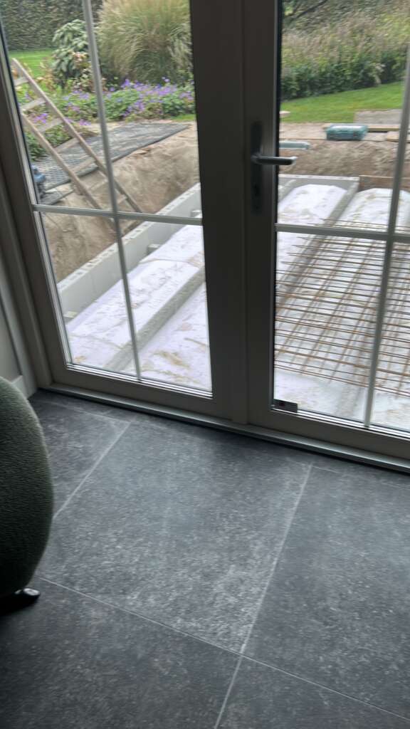 2 x Kunstof openslaande deuren met HR+++ glas en groot raam foto 4
