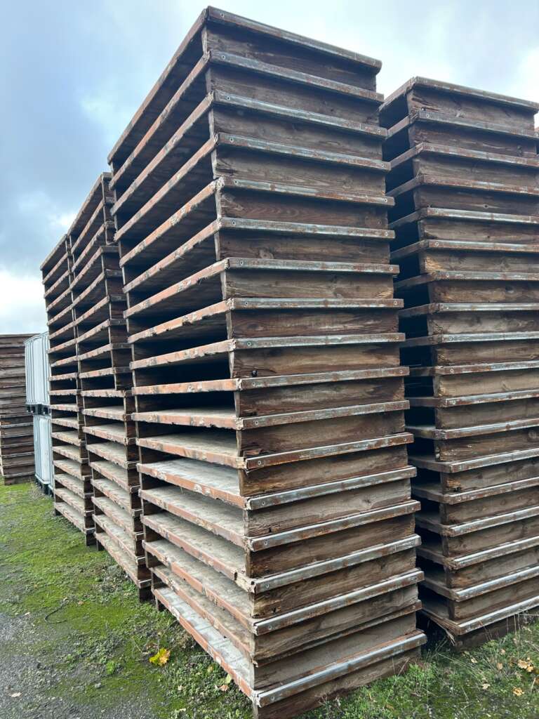 280 stuks houten steenschotten