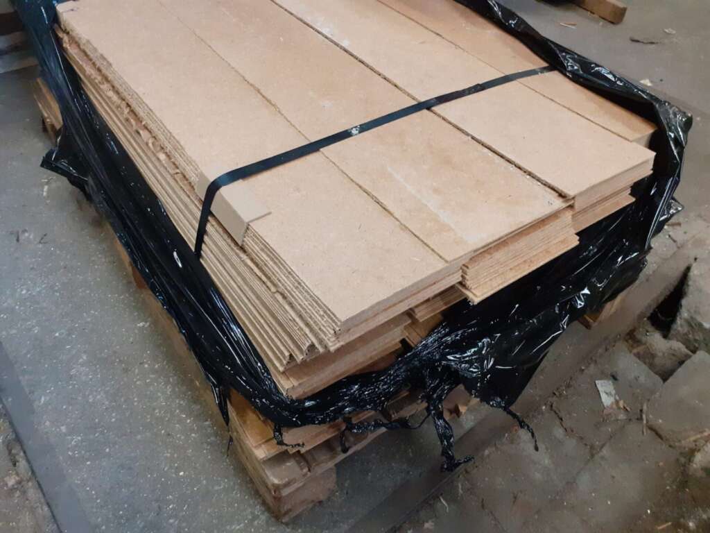 Een restpartij hardboard of mdf-platen kopen op TweedekansMateriaal, vaak tot 70% goedkoper dan nieuw.
