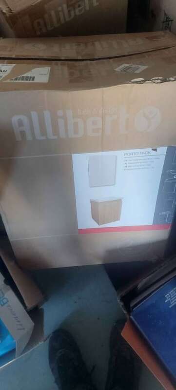 Partij badkamermeubels Alibert – diverse items