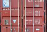20ft zeecontainer – wind- en waterdicht geleverd met kraanwagen