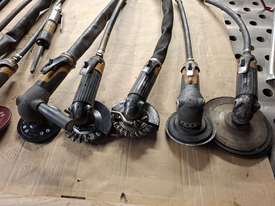 Professionele Atlas Copco luchtgevoede haakse slijpers – diverse LSV types