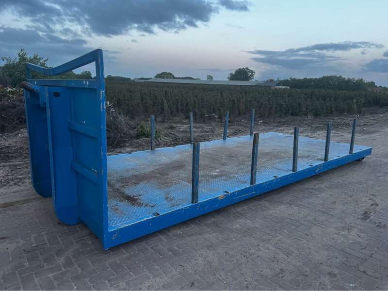 Laadvloer 6.5 x 2.4 meter met rongen en verzonken bindhaken