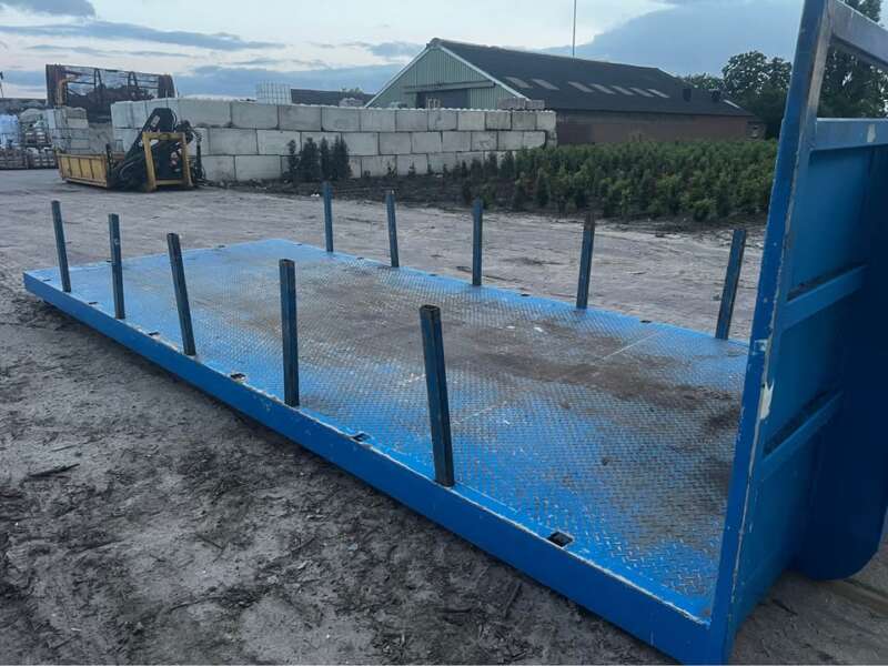 Laadvloer 6.5 x 2.4 meter met rongen en verzonken bindhaken