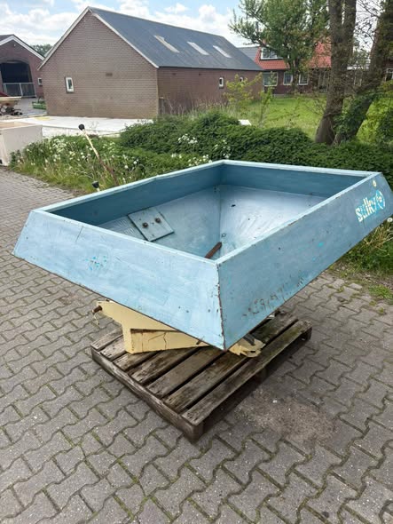 Nette kunstmeststrooier – direct inzetbaar