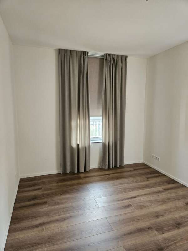 Laminaat van het merk Le Noir & Blanc, naturel eiken kleur ca 40m²