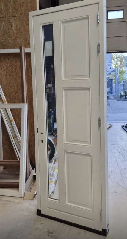 Nieuw maatwerk voordeur kozijn
