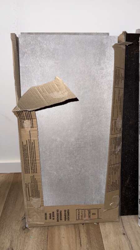 8 grijze betonlook tegels 30×60 cm en 4 stuks 60×60 foto 5