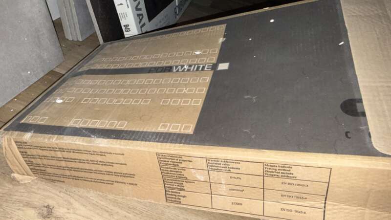 8 grijze betonlook tegels 30×60 cm en 4 stuks 60×60 foto 7